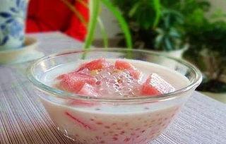 吃瓜喝牛奶,健康生活新体验